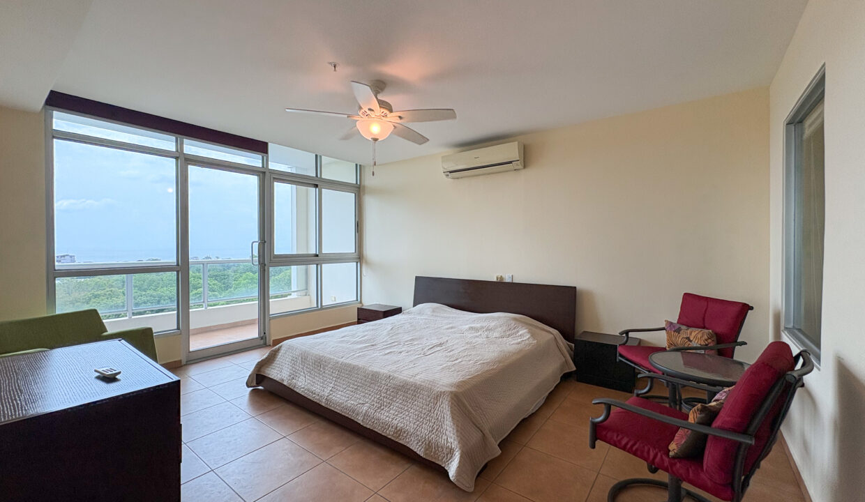 Coronado Golf condo for rent-15