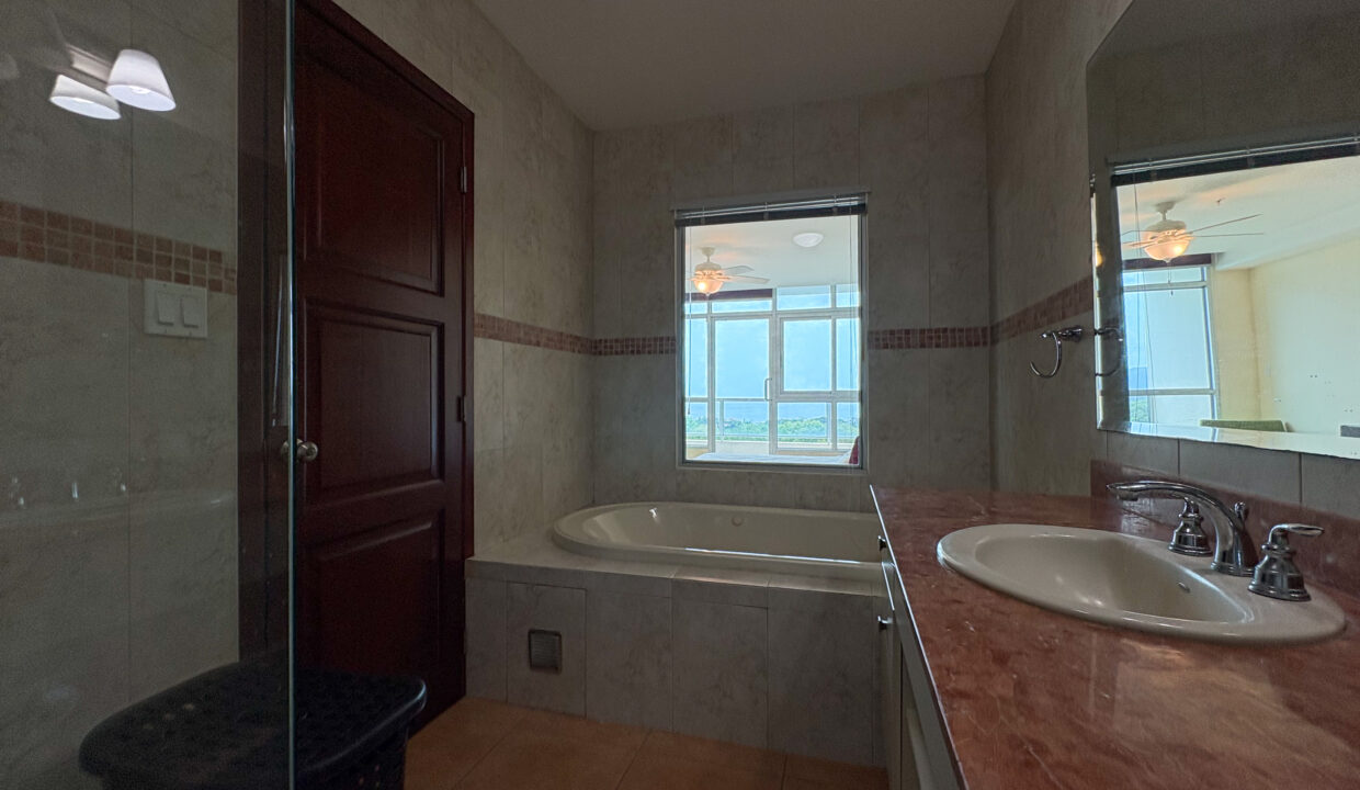 Coronado Golf condo for rent-18