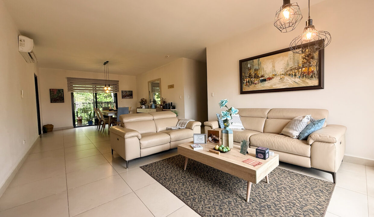Embassy Village Clayton Panama condo for sale (1)