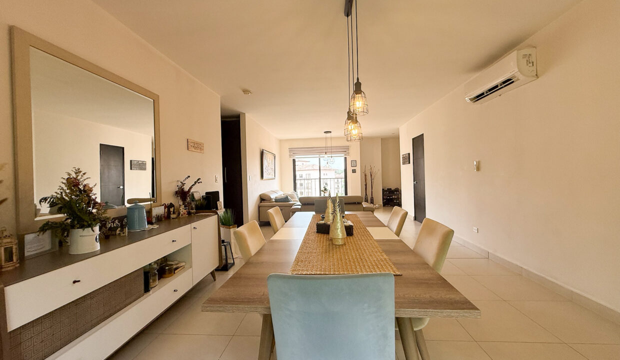 Embassy Village Clayton Panama condo for sale (10)