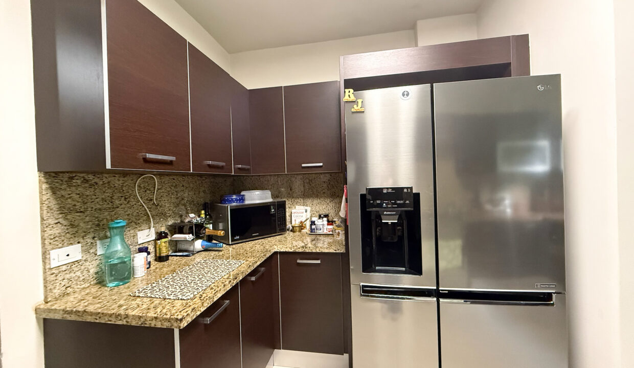 Embassy Village Clayton Panama condo for sale (14)