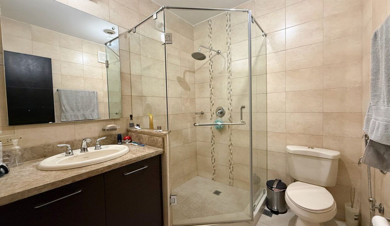Embassy Village Clayton Panama condo for sale (21)