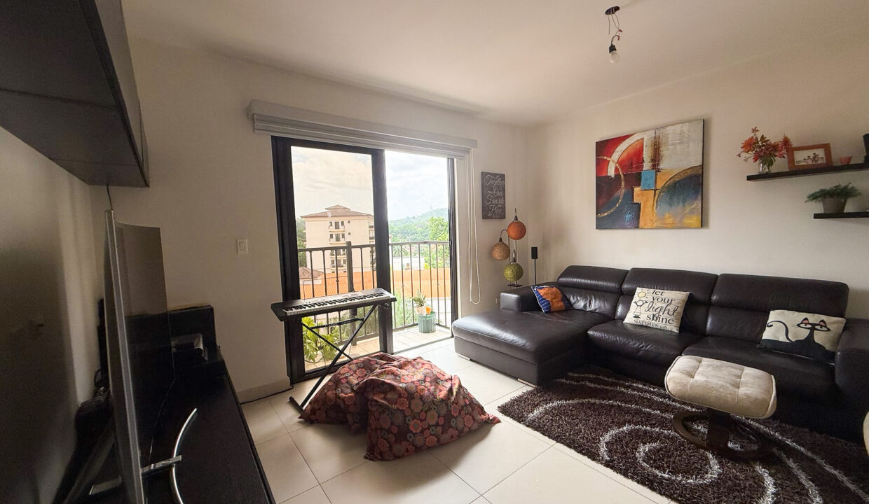 Embassy Village Clayton Panama condo for sale (27)