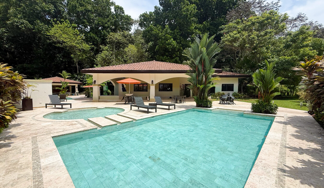 Embassy Village Clayton Panama condo for sale (37)