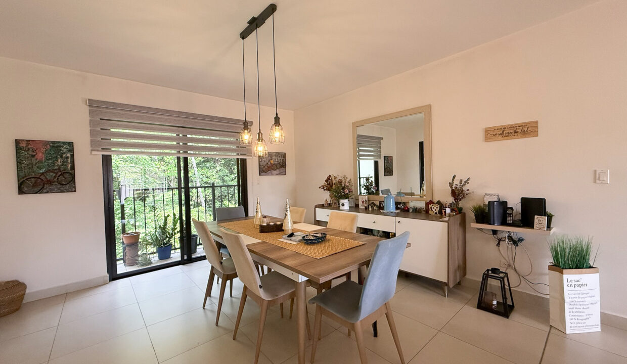 Embassy Village Clayton Panama condo for sale (4)