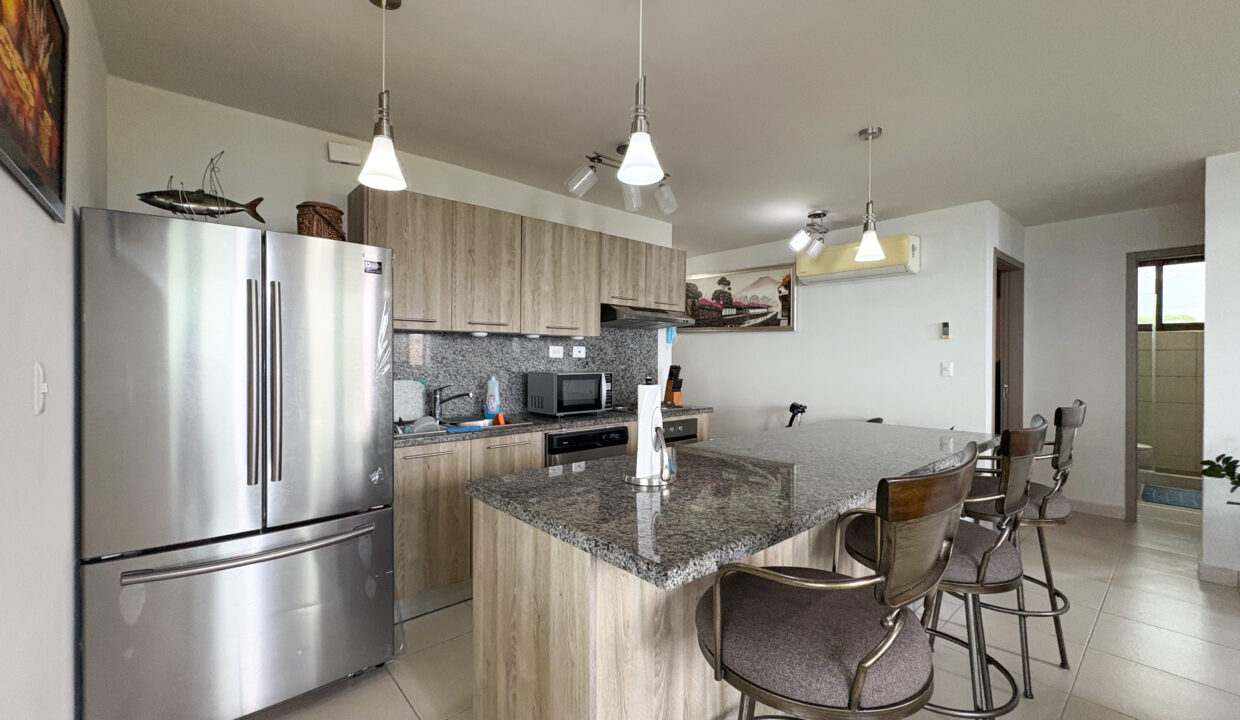 Ensenada Panama condo for rent