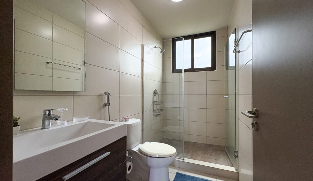 Ensenada Panama condo for rent