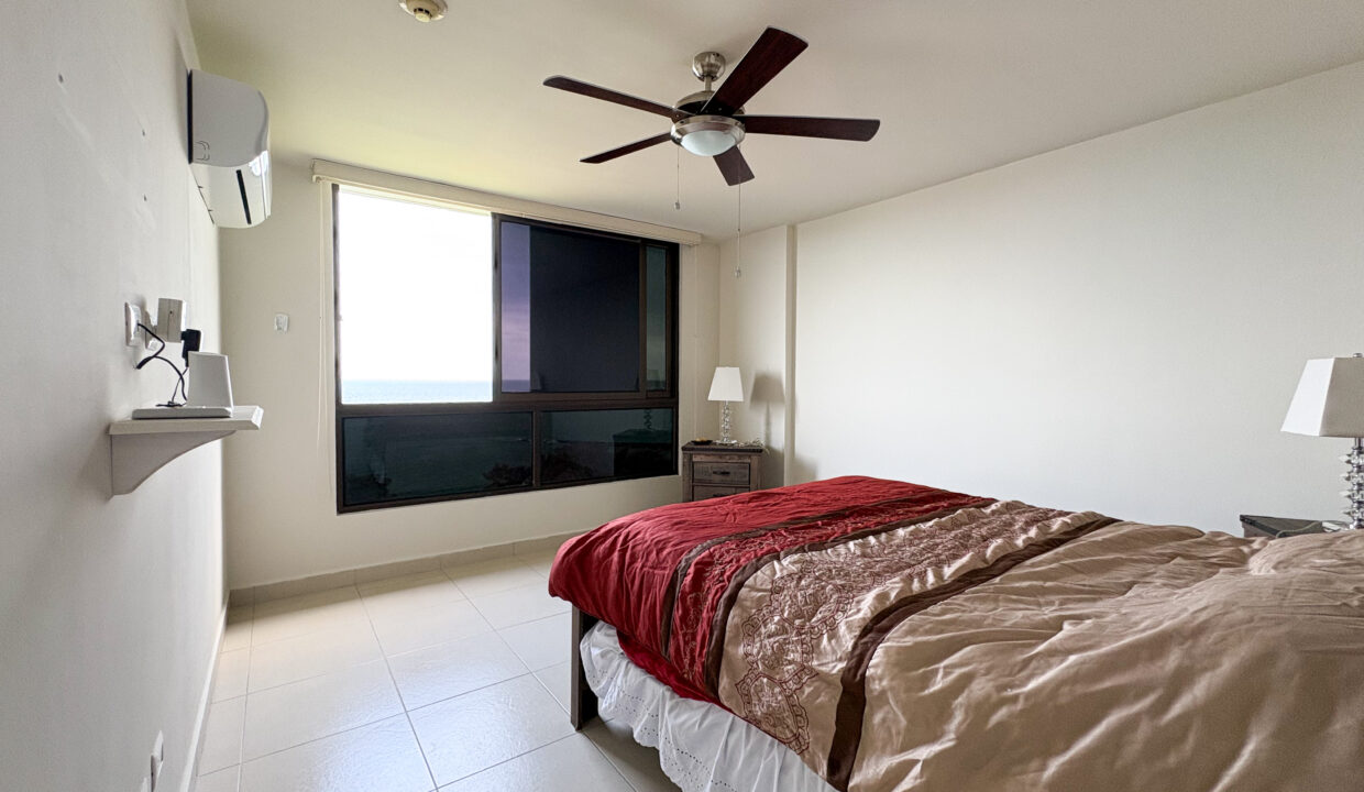 Ensenada Panama condo for rent