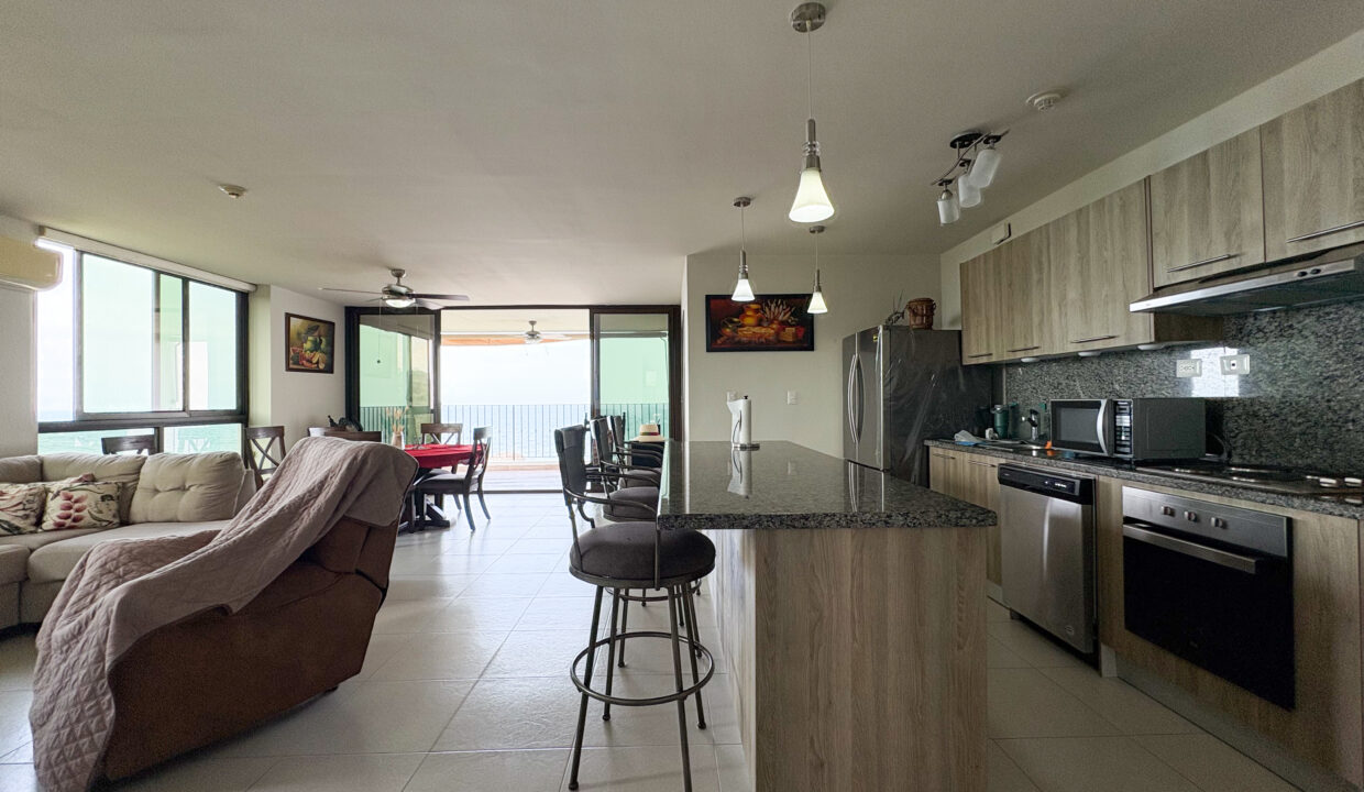 Ensenada Panama condo for rent