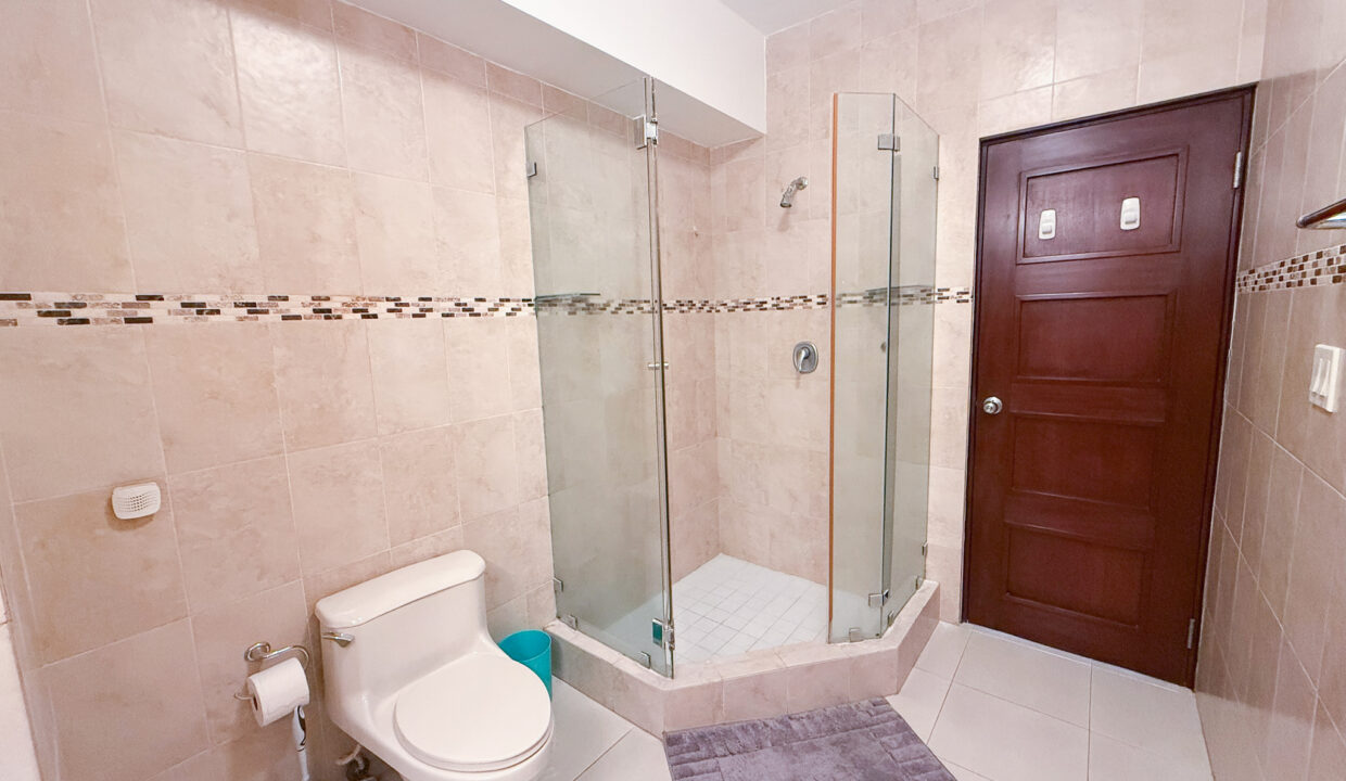 Grand Bay Avenida Balboa Panama condo for rent (3)