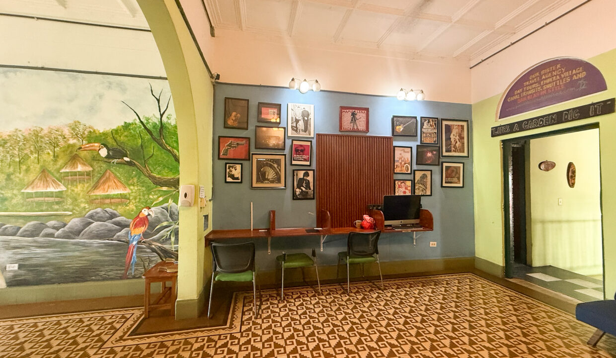 Mamallena Panama Hostel for sale (1)