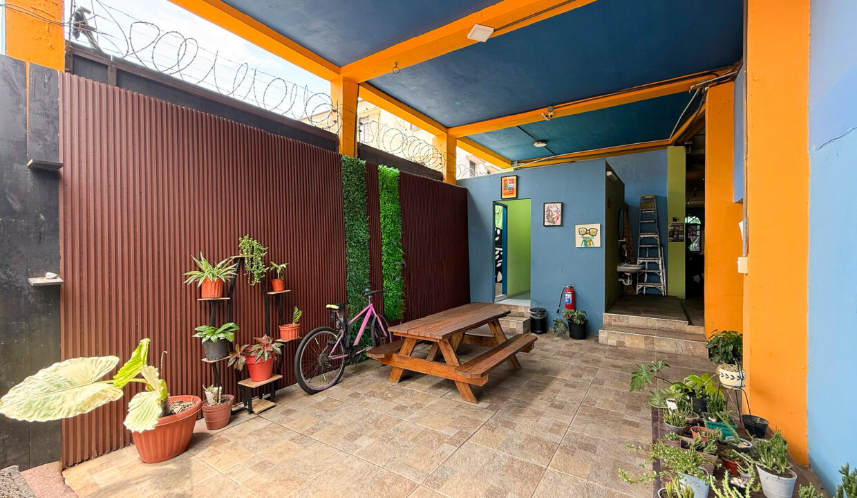 Mamallena Panama Hostel for sale (13)