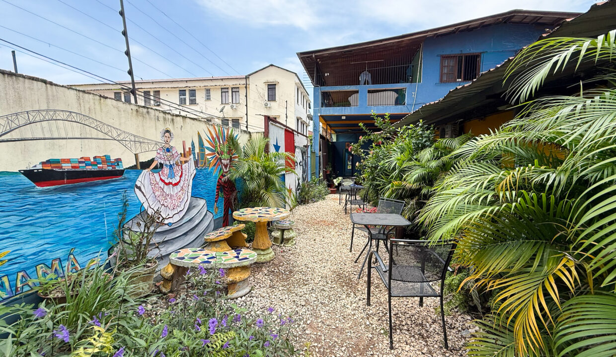 Mamallena Panama Hostel for sale (16)