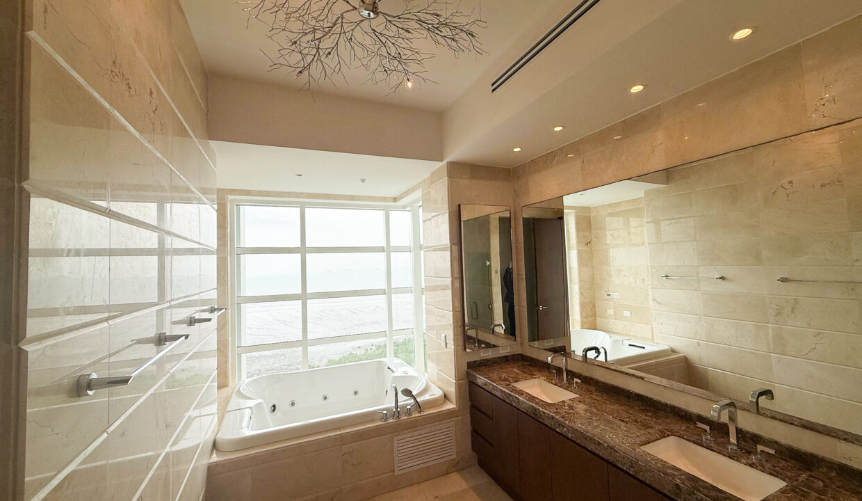 Spacious-Condo-for-sale-Costa-Del-Este-sea-view-four-bedroom-14