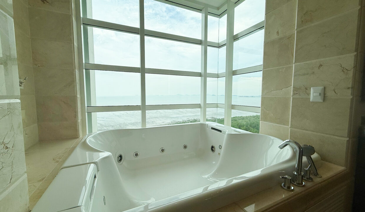 Spacious-Condo-for-sale-Costa-Del-Este-sea-view-four-bedroom-15