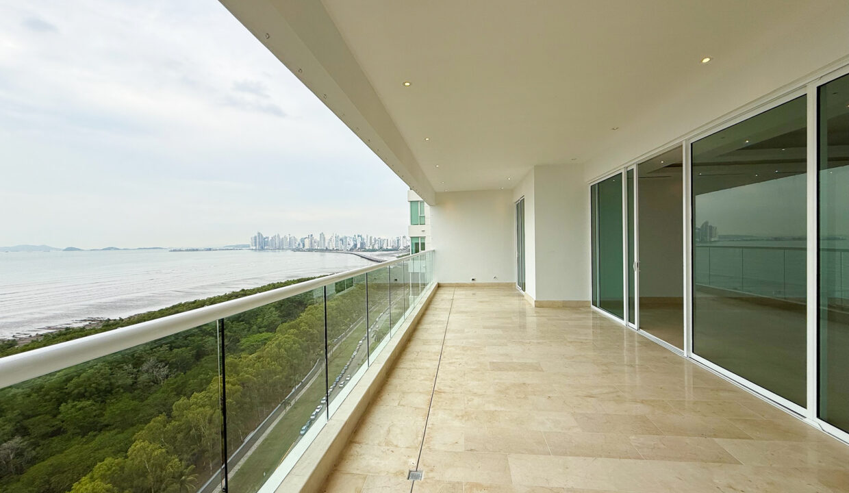 Spacious-Condo-for-sale-Costa-Del-Este-sea-view-four-bedroom-7a
