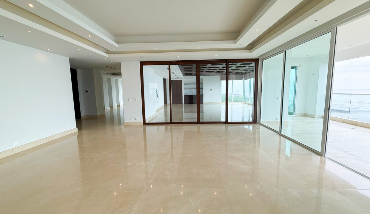 Spacious-Condo-for-sale-Costa-Del-Este-sea-view-four bedroom-8