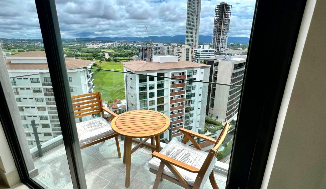 condo-for-sale-Panama-Santa-Maria-Ocean-House-balcony