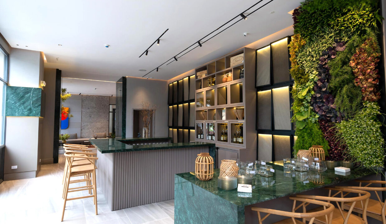 condo-for-sale-Panama-Santa-Maria-Ocean-House-lobby-1