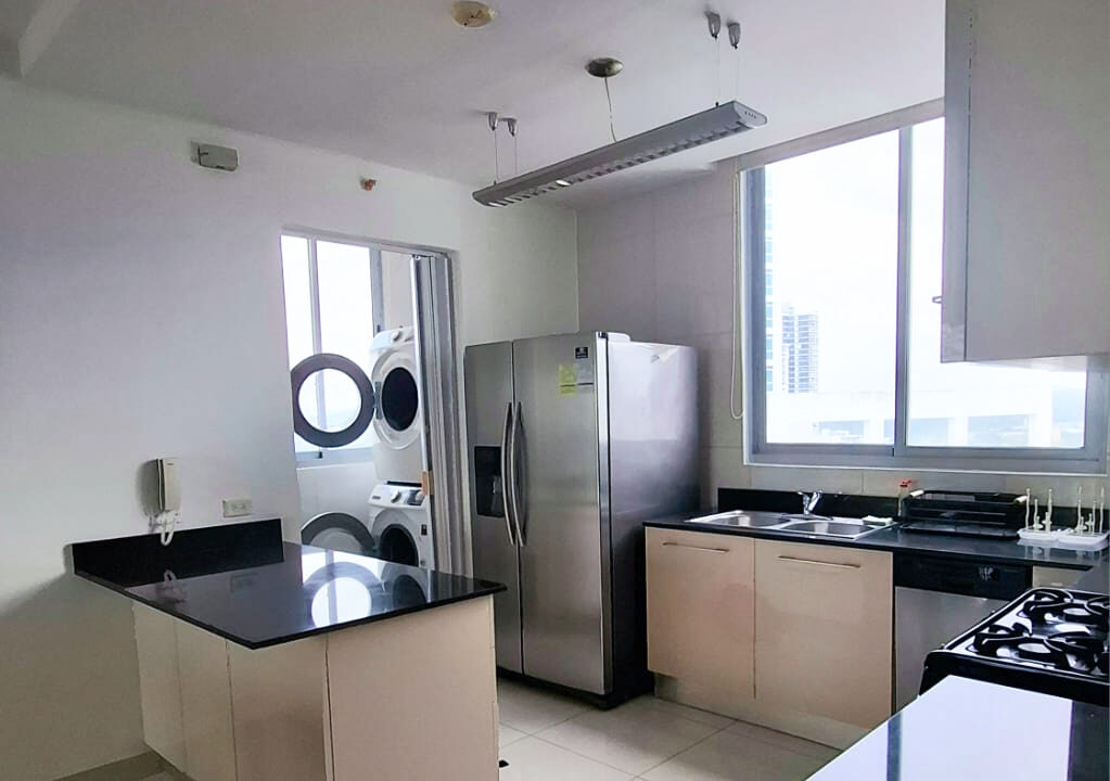 two-bedroom-condo-for-rent-allure-avenida-balboa-5