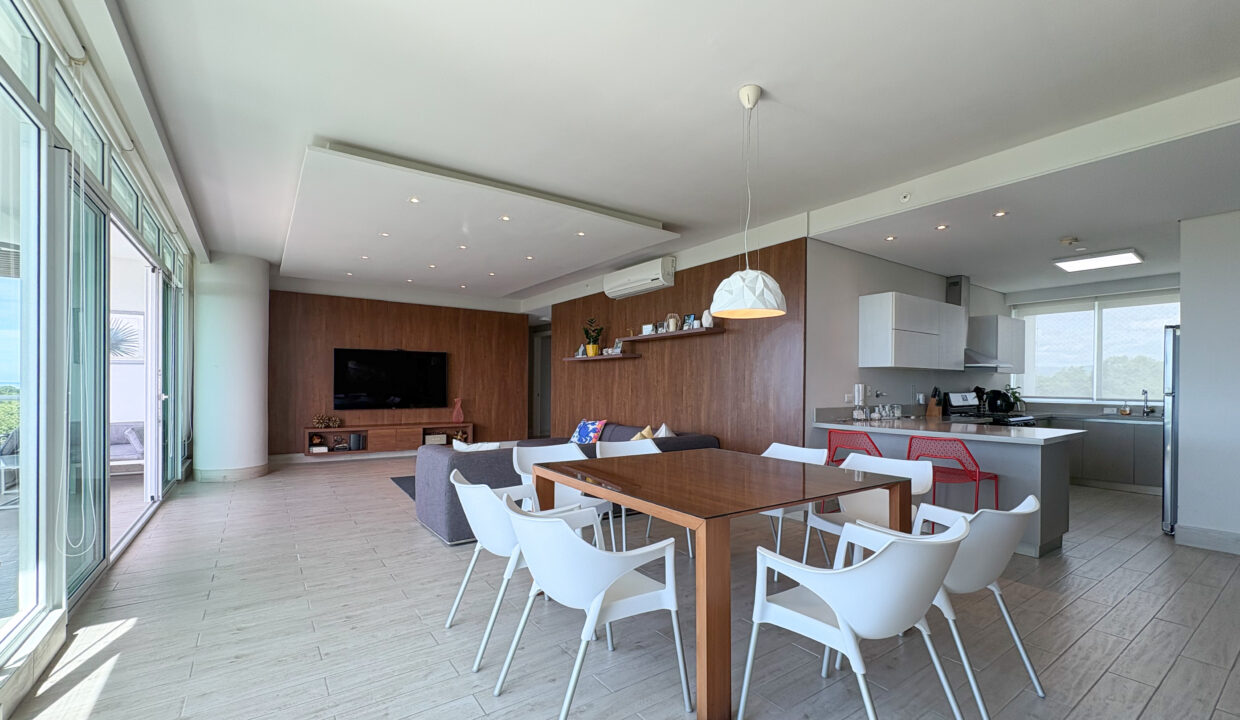 Three Bedroom for sale in Punta Barco Viejo