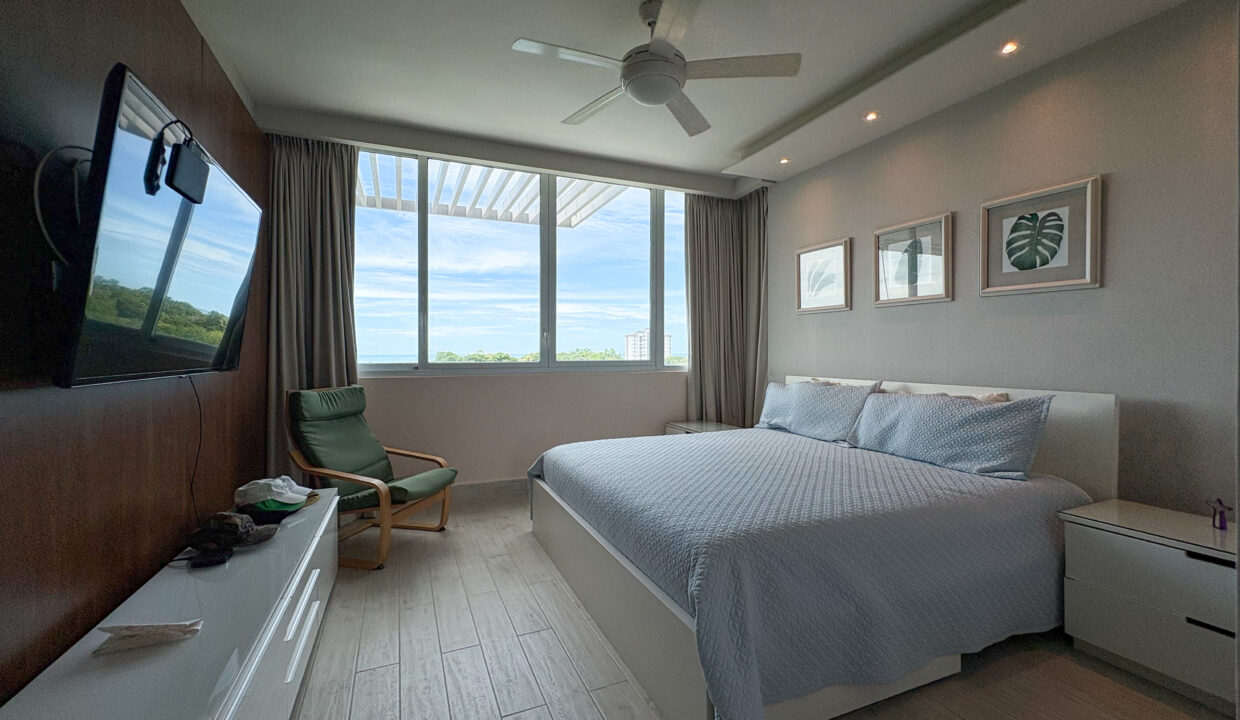 Three Bedroom for sale in Punta Barco Viejo-23