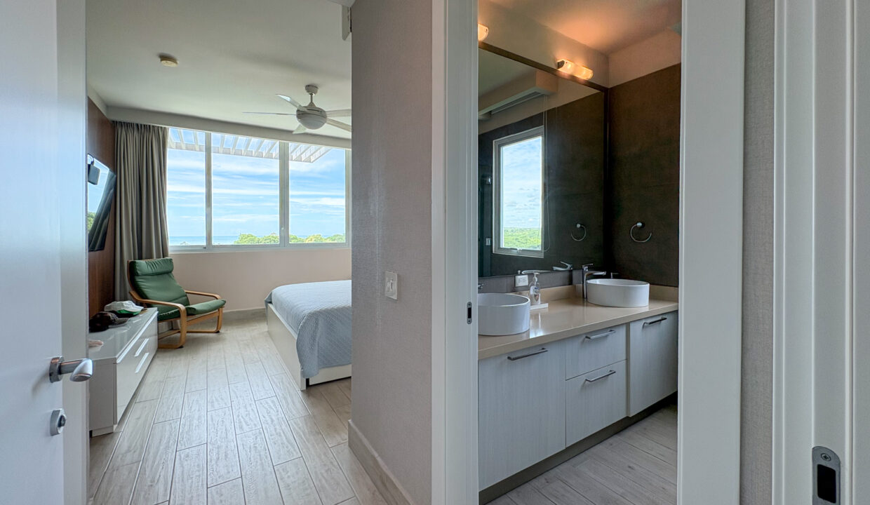 Three Bedroom for sale in Punta Barco Viejo-25