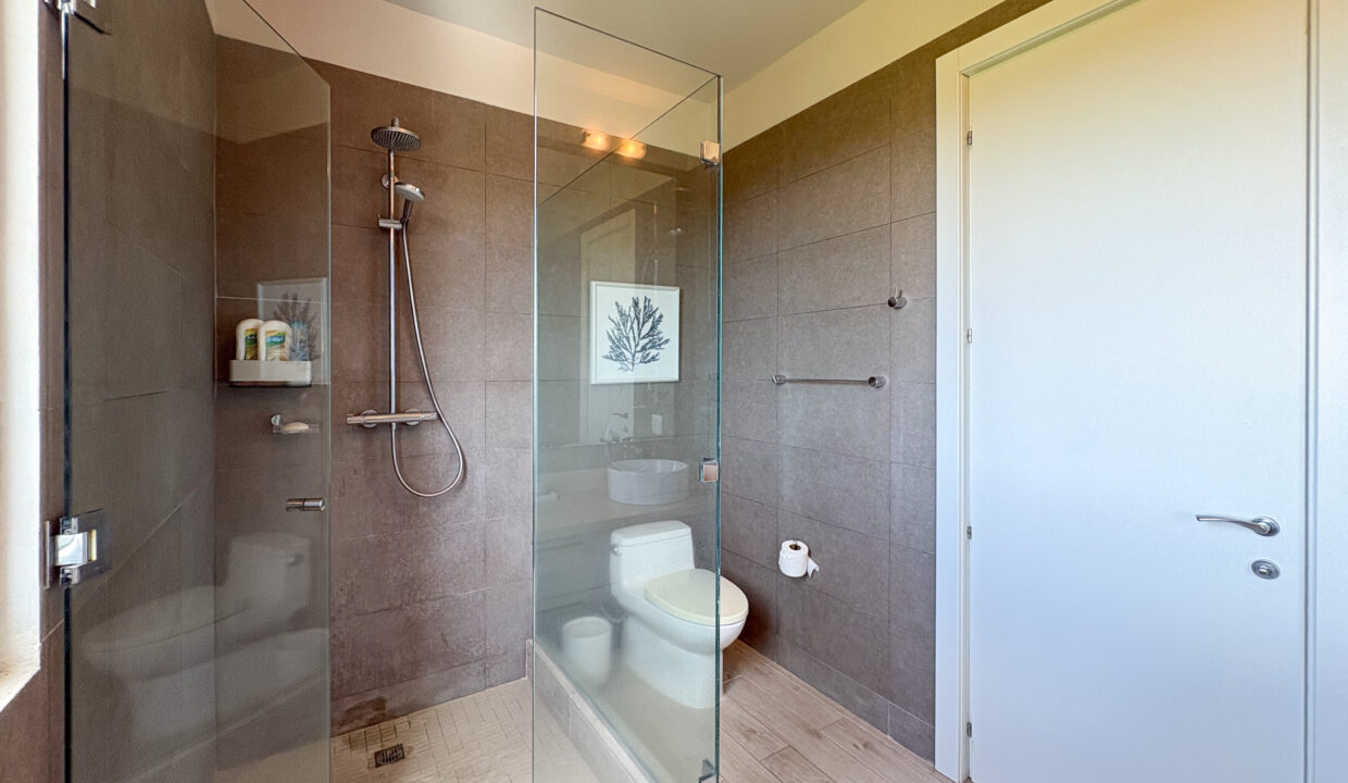 Three Bedroom for sale in Punta Barco Viejo-26